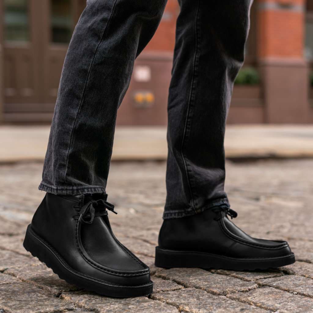 Roadrunner | Black, view 7