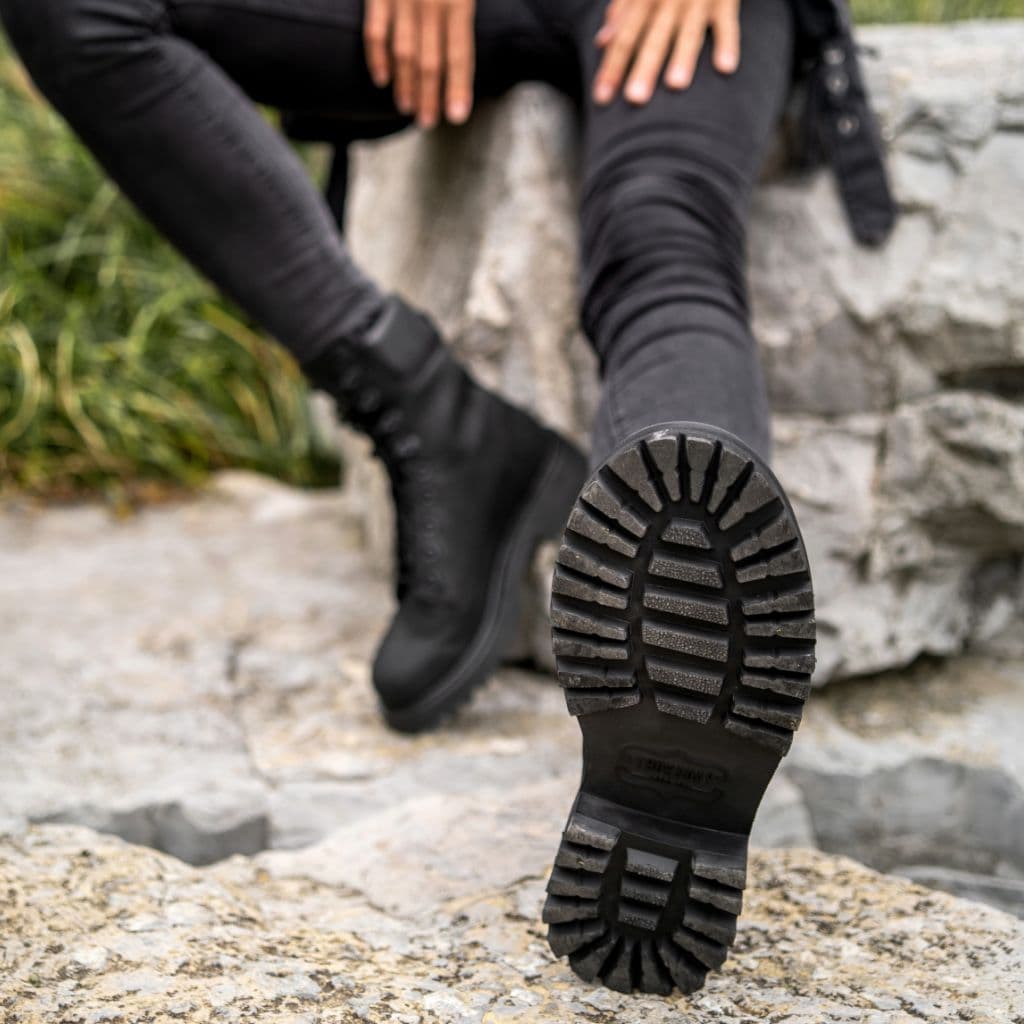 Explorer | Black Matte, view 8