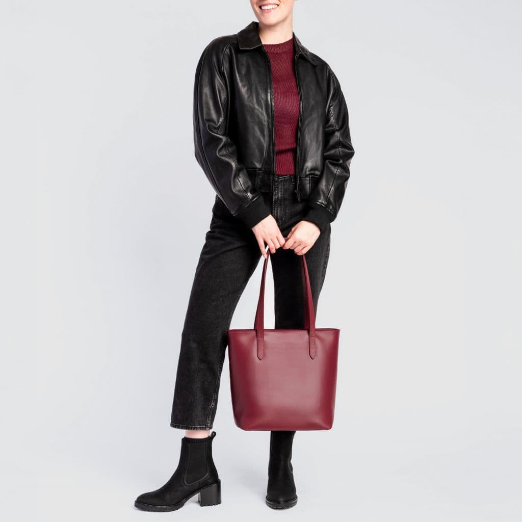 Everyday Tote | Red (M) (Zipper), view 8