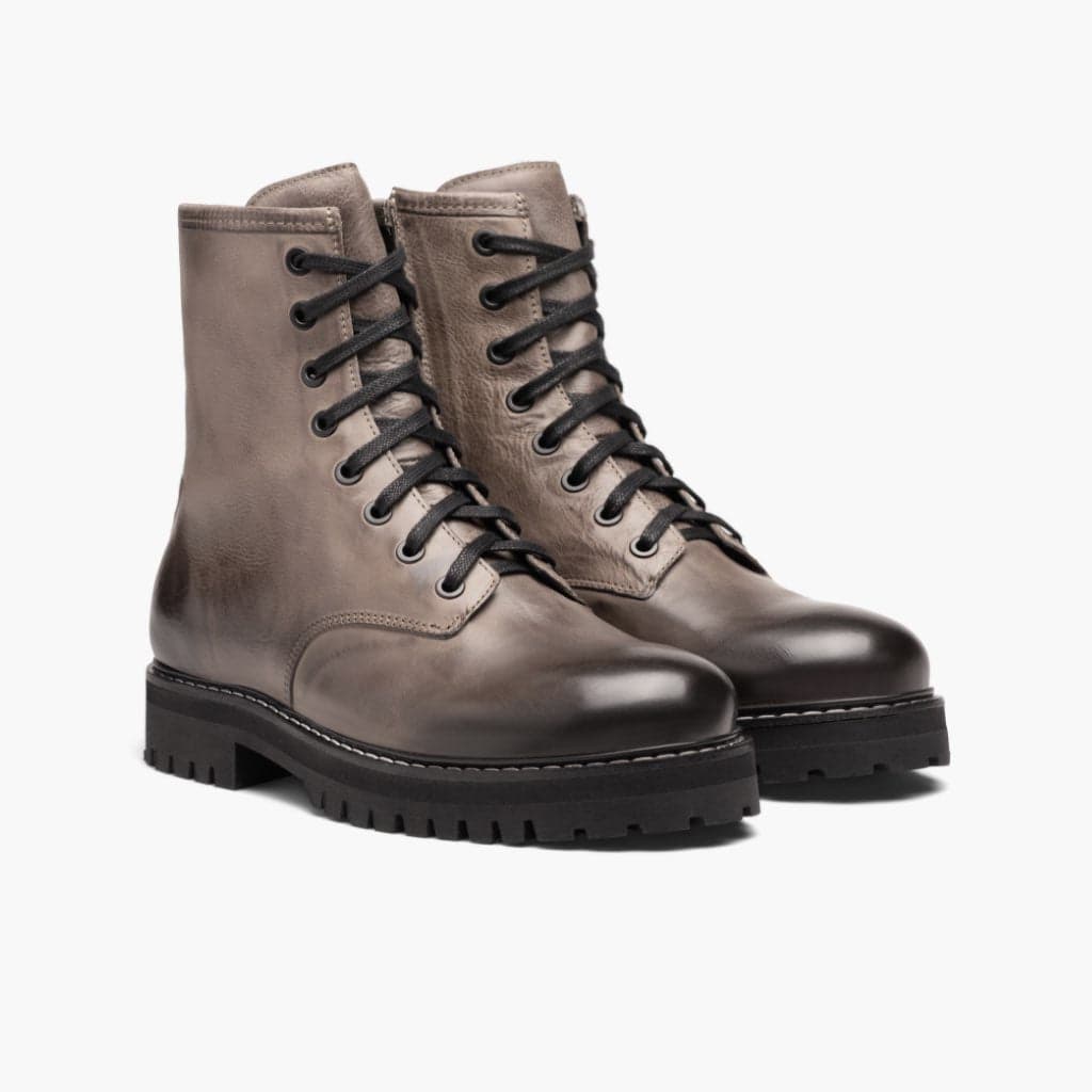Combat | Carbon, view 2